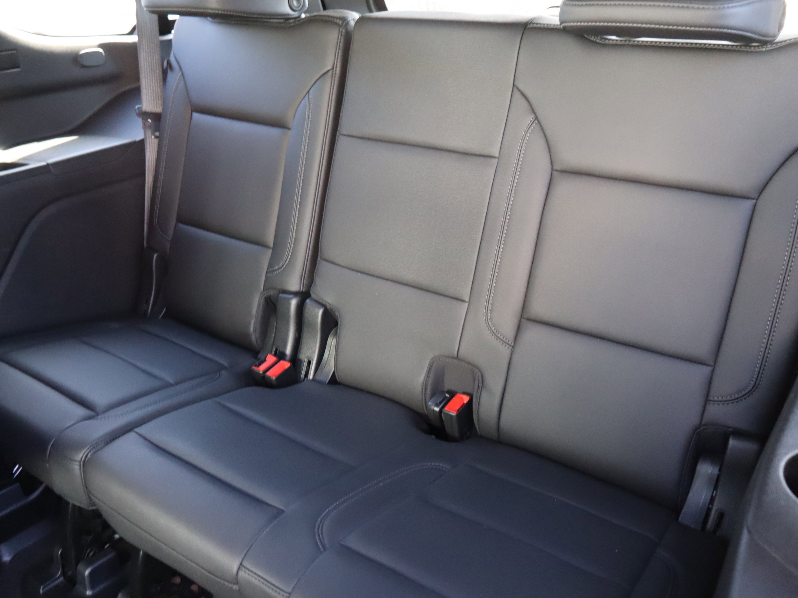 Used 2021 Chevrolet Tahoe Z71 w/ Z71 Off-Road Package image 35