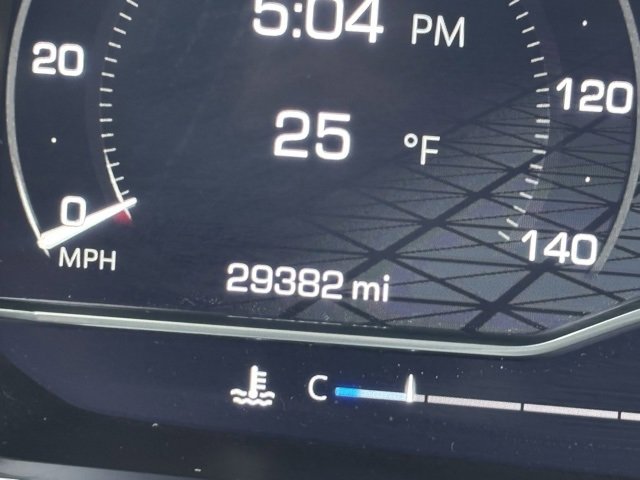 Used 2023 GMC Yukon XL SLT w/ SLT Premium Package image 22