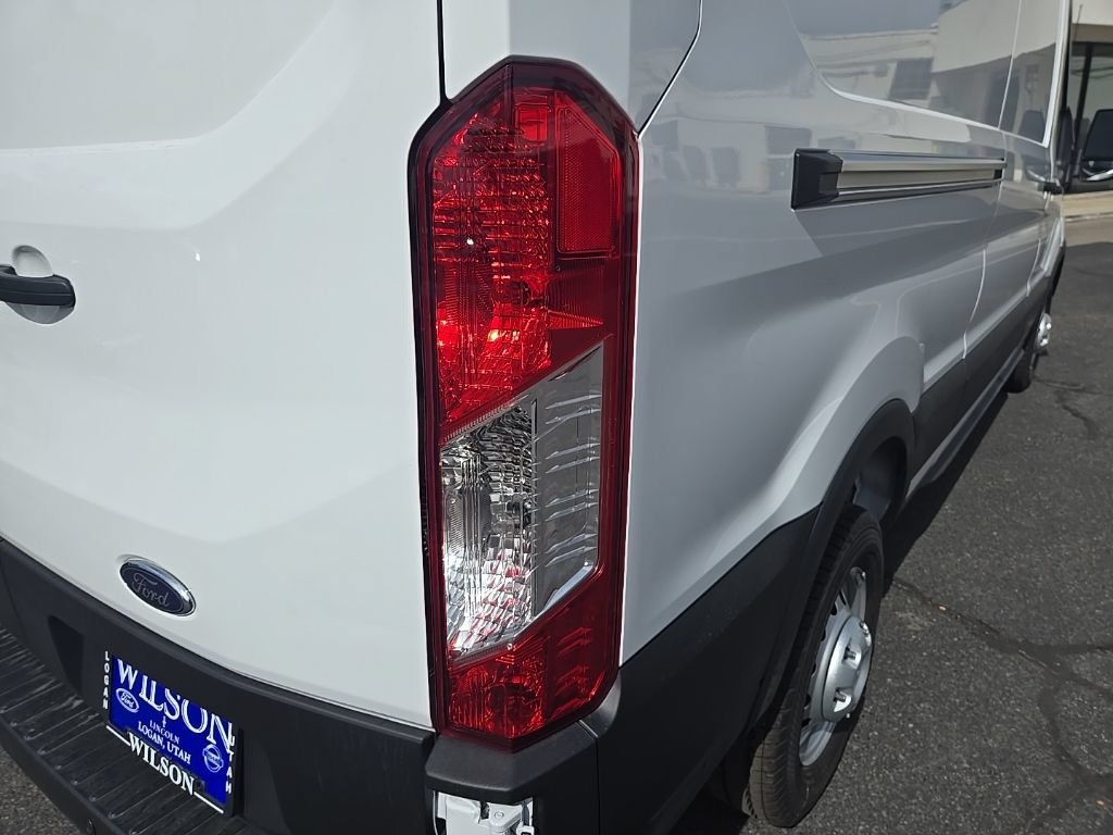 New 2025 Ford Transit 250 148 Medium Roof Extended AWD image 31