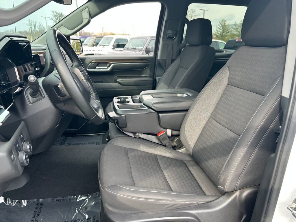 Used 2024 Chevrolet Silverado 1500 LT AWD/4WD image 22