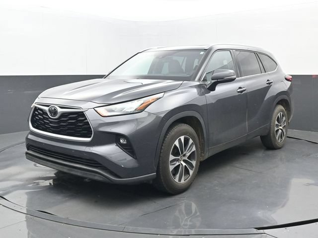 Used 2020 Toyota Highlander XLE FWD image 8