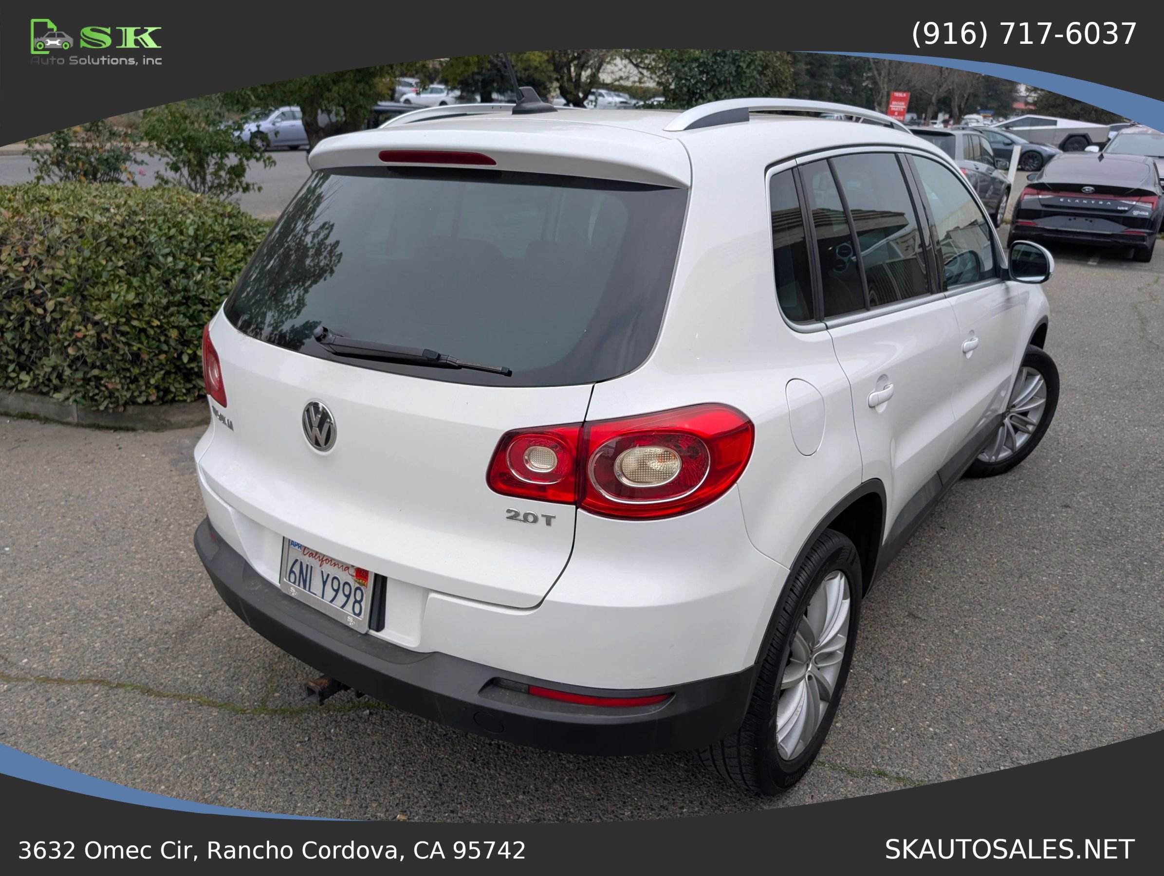 Used 2011 Volkswagen Tiguan S image 7