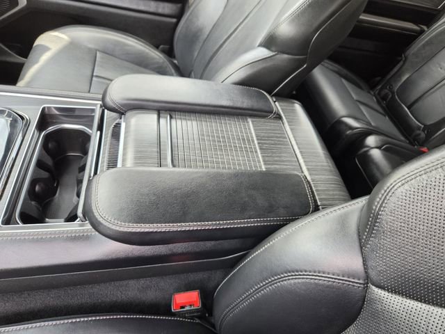 Used 2023 Jeep Wagoneer L Series II AWD/4WD image 15