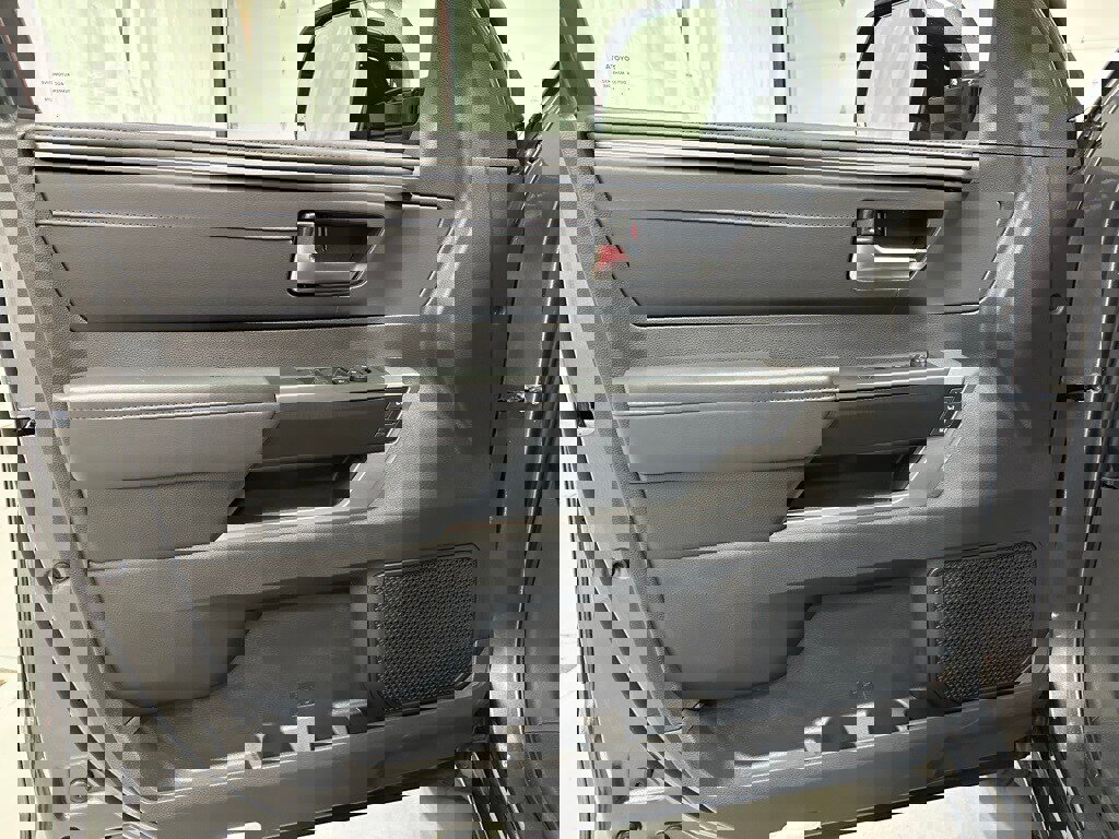 Used 2025 Toyota Tundra Platinum image 8