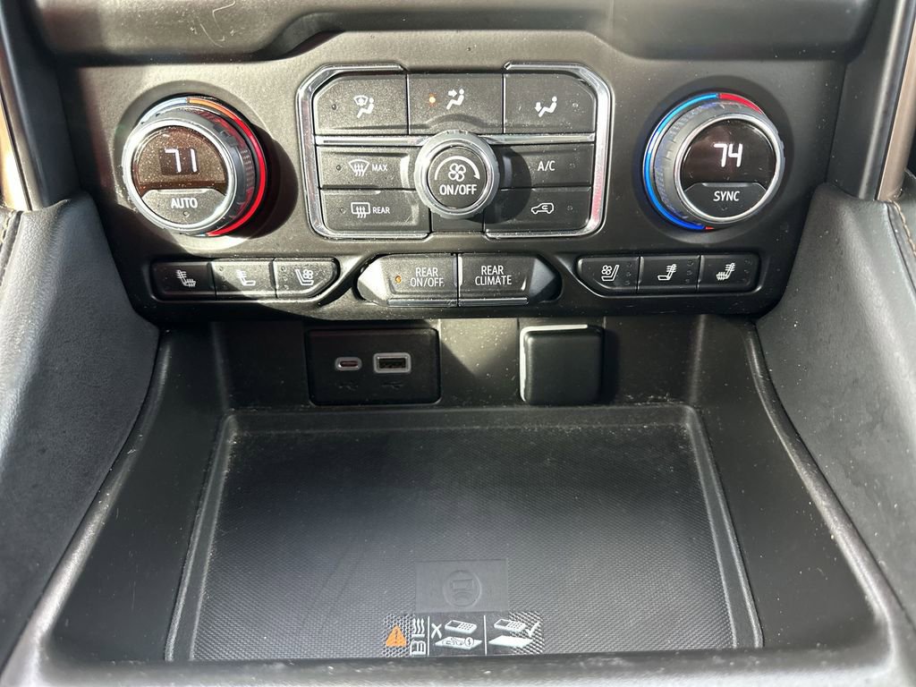 Used 2023 Chevrolet Tahoe High Country w/ Premium Package 2 AWD/4WD image 29
