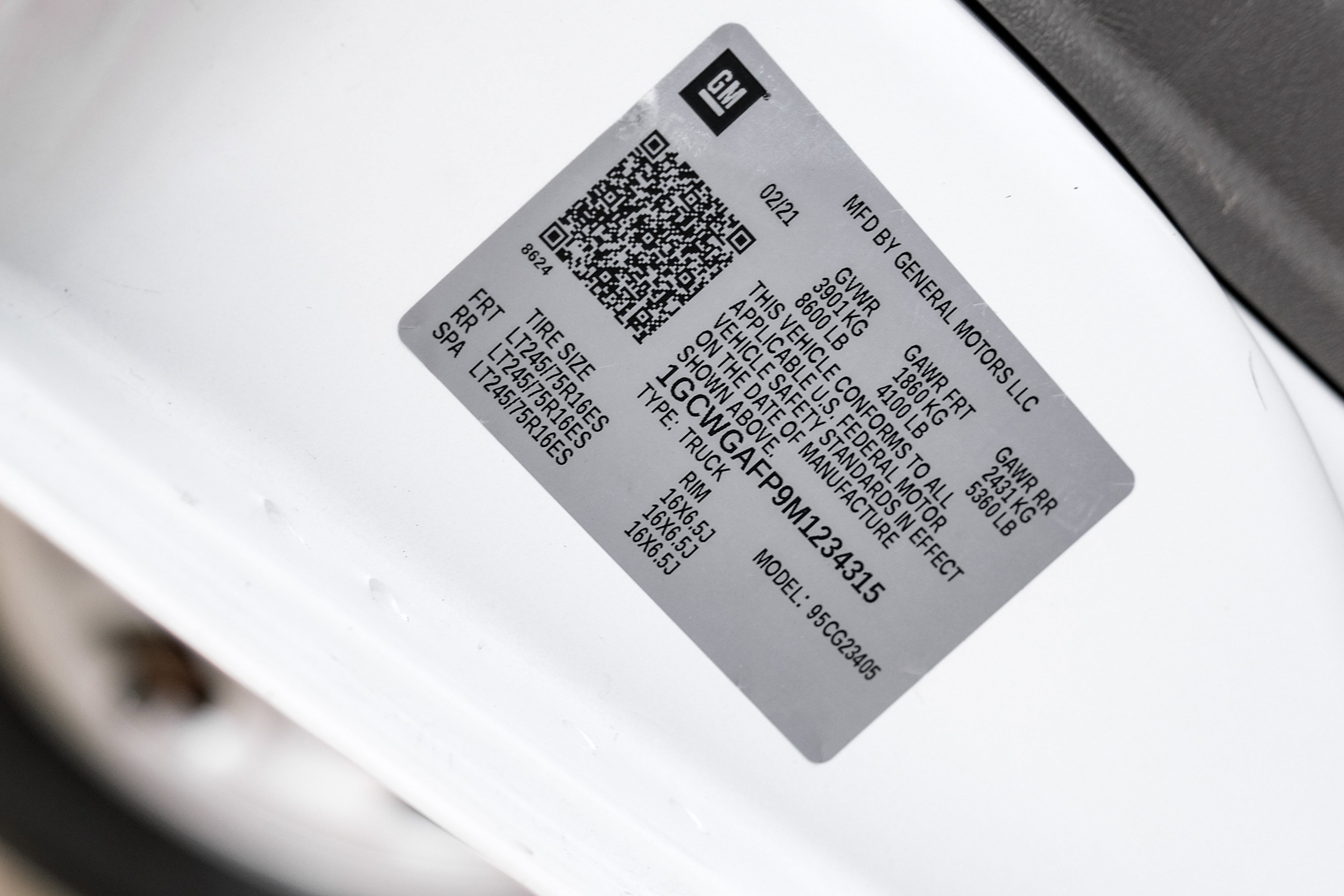 Used 2021 Chevrolet Express 2500 w/ Driver Convenience Package image 39