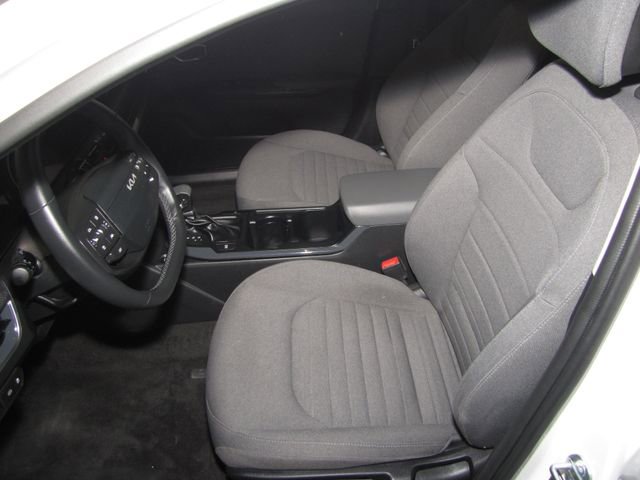 Used 2025 Kia K4 EX image 10