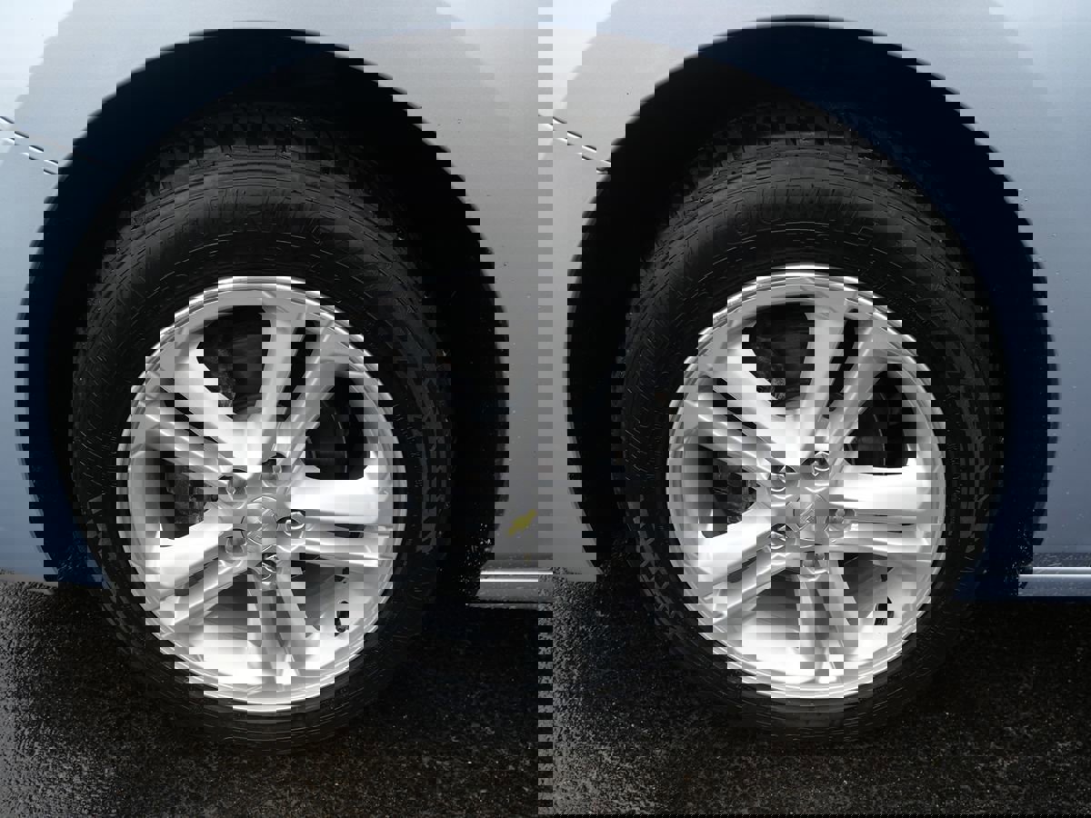 Used 2017 Chevrolet Cruze LT w/ Convenience Package image 32