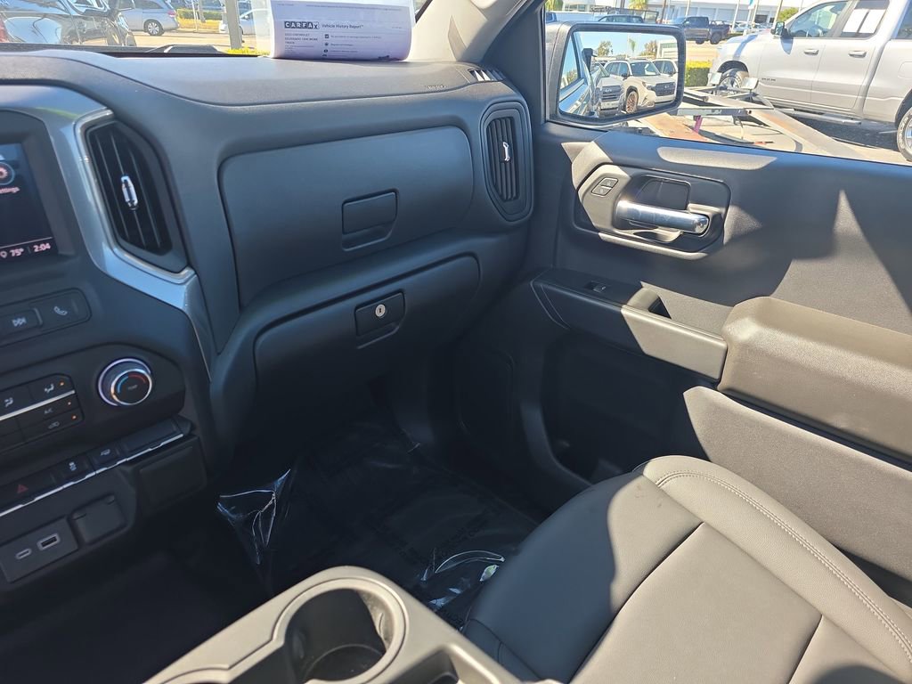 Used 2025 Chevrolet Silverado 1500 W/T image 22