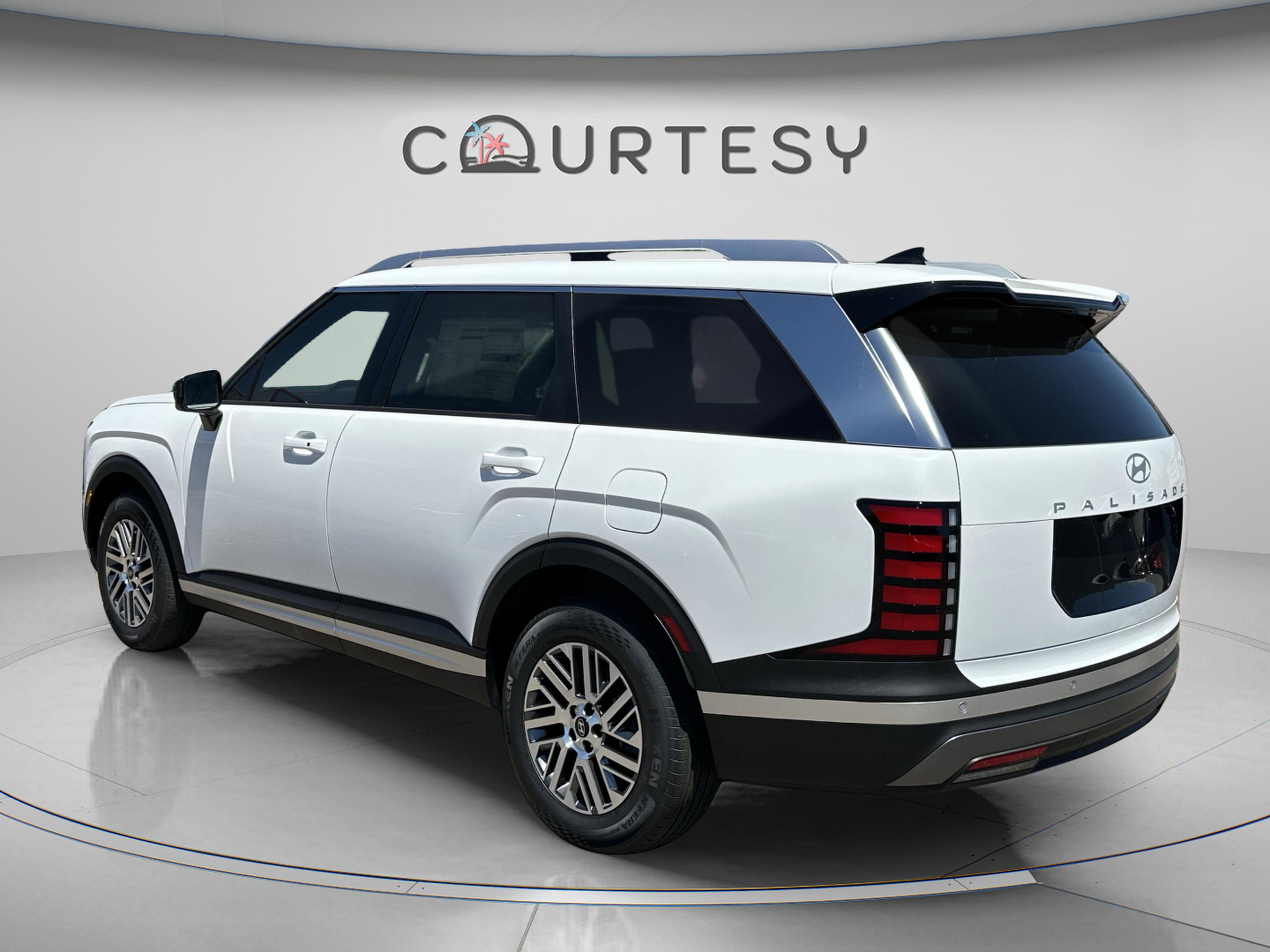 New 2026 Hyundai Palisade SEL FWD image 3