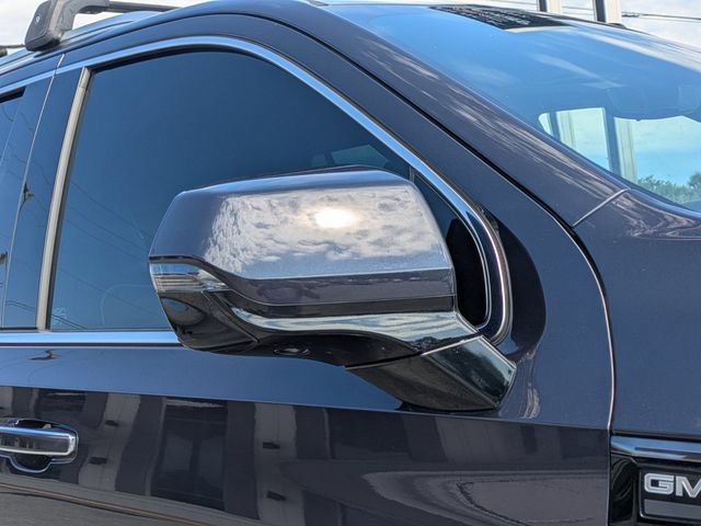 Used 2023 GMC Yukon Denali Ultimate AWD/4WD image 13