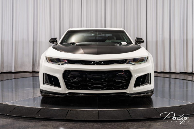Used 2022 Chevrolet Camaro ZL1 image 3