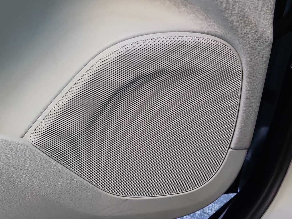 Used 2023 Volvo XC90 B6 Plus image 24