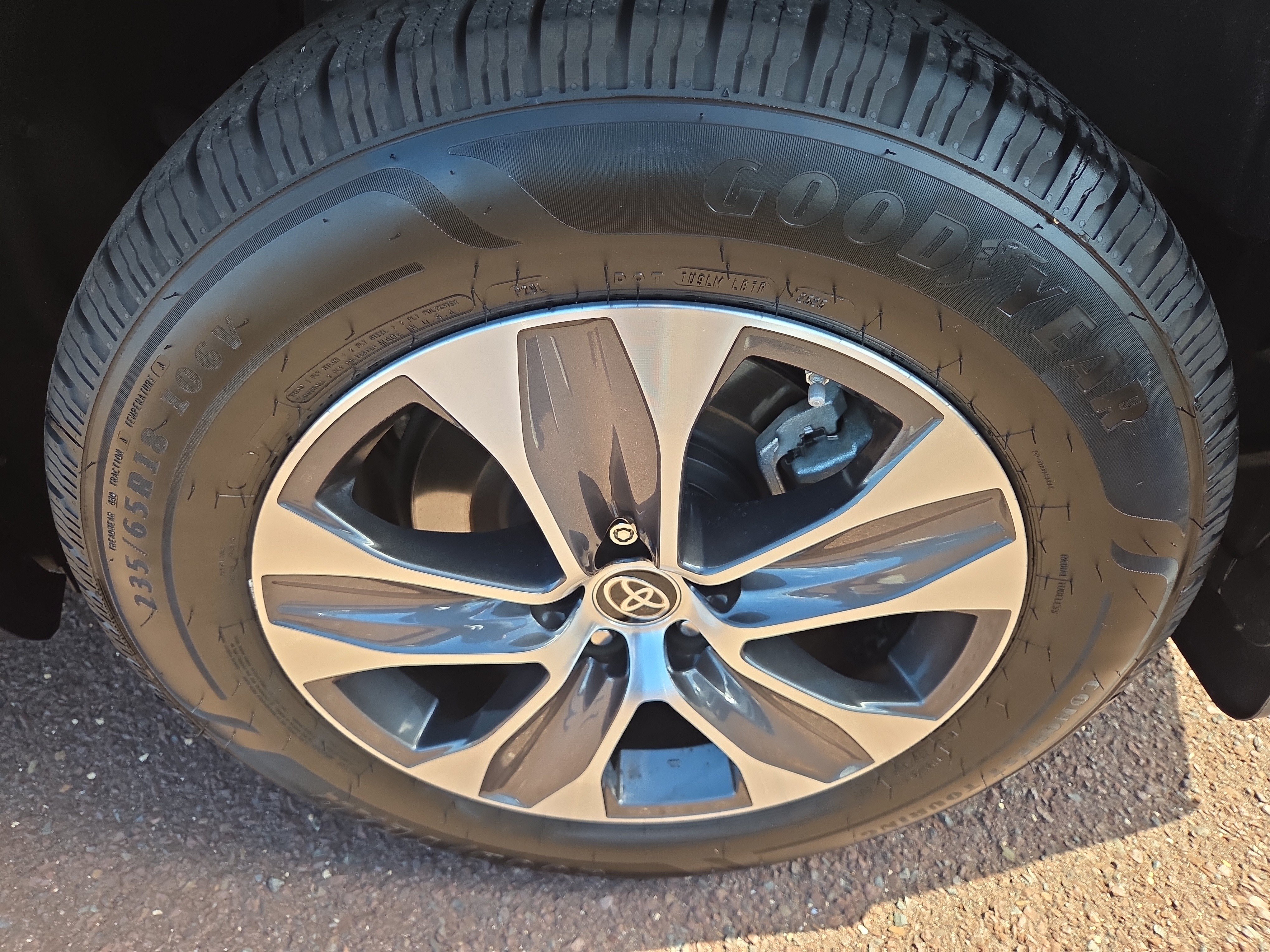 Used 2023 Toyota Highlander XLE FWD image 10