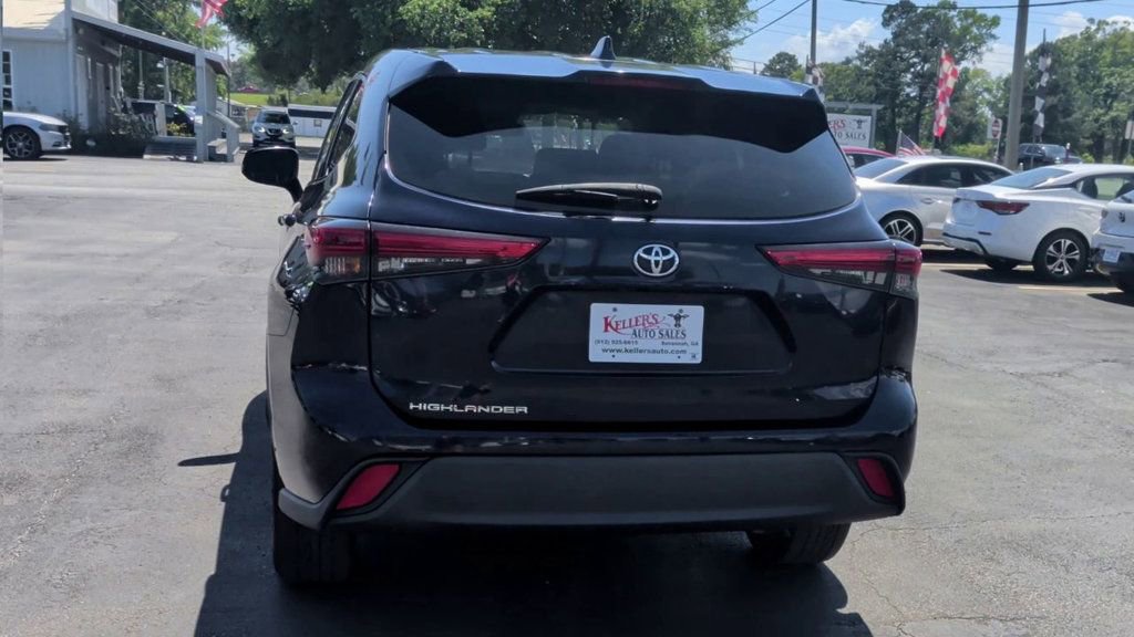 Used 2020 Toyota Highlander L FWD image 7