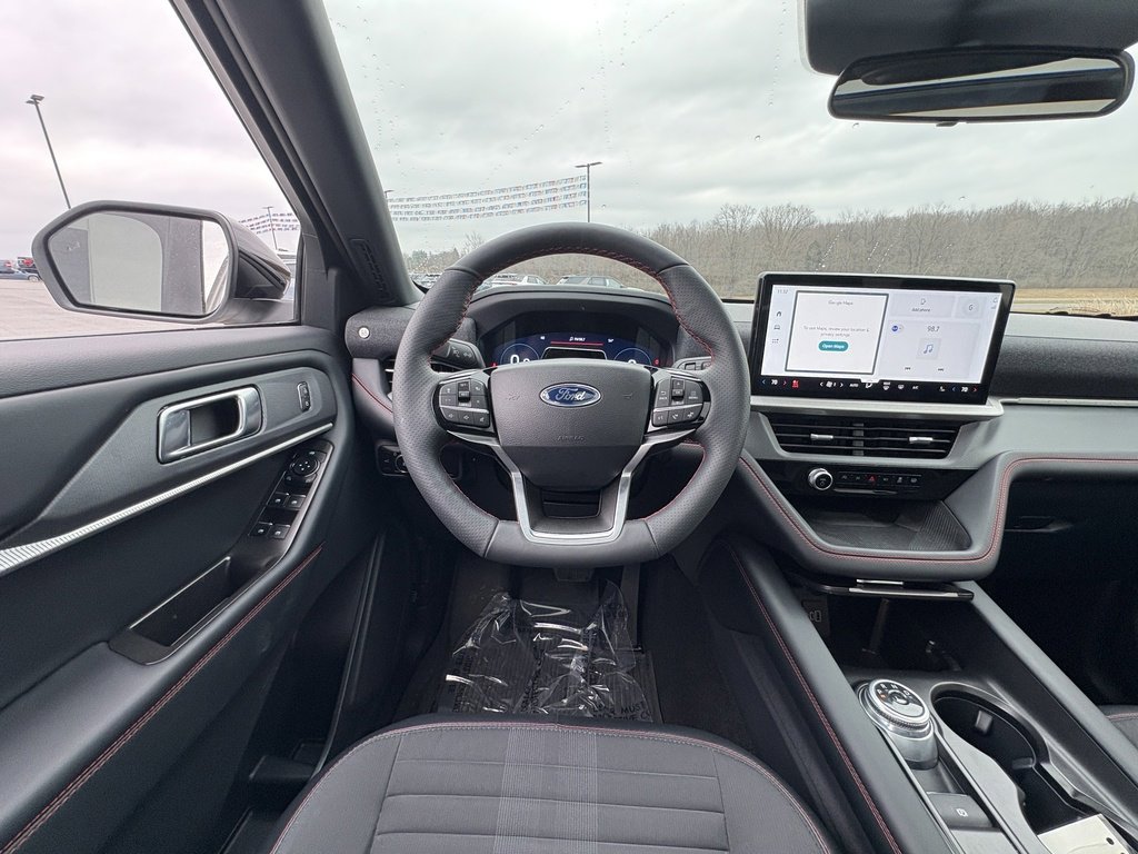 Used 2025 Ford Explorer ST-Line image 29