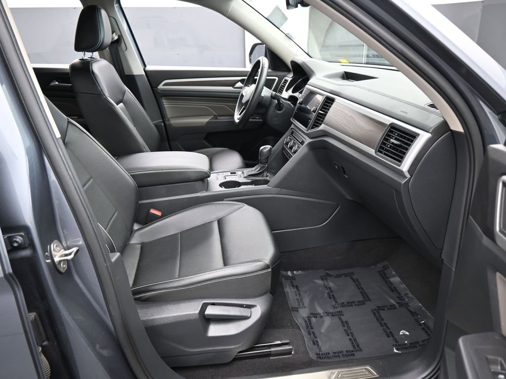 Used 2021 Volkswagen Atlas SE image 41