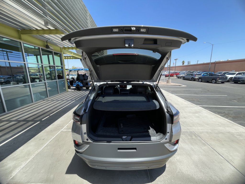 Used 2023 Volkswagen ID.4 Pro image 13