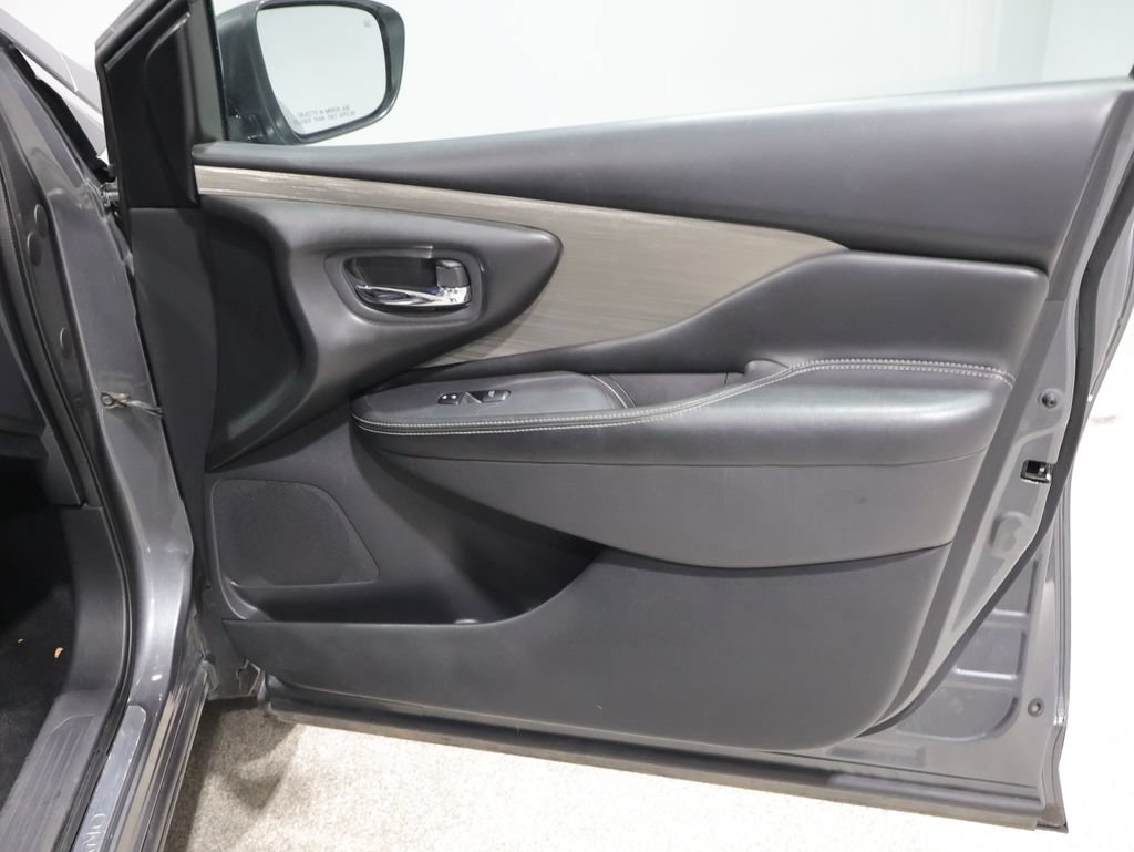 Used 2018 Nissan Murano SV AWD/4WD image 23