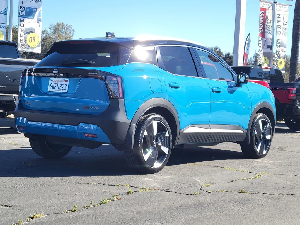 Used 2025 Nissan Kicks SR image 2