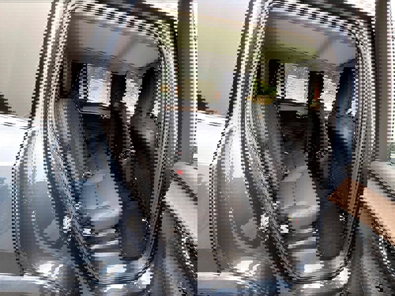 New 2026 Volvo XC90 B5 Plus w/ Protection Package image 27