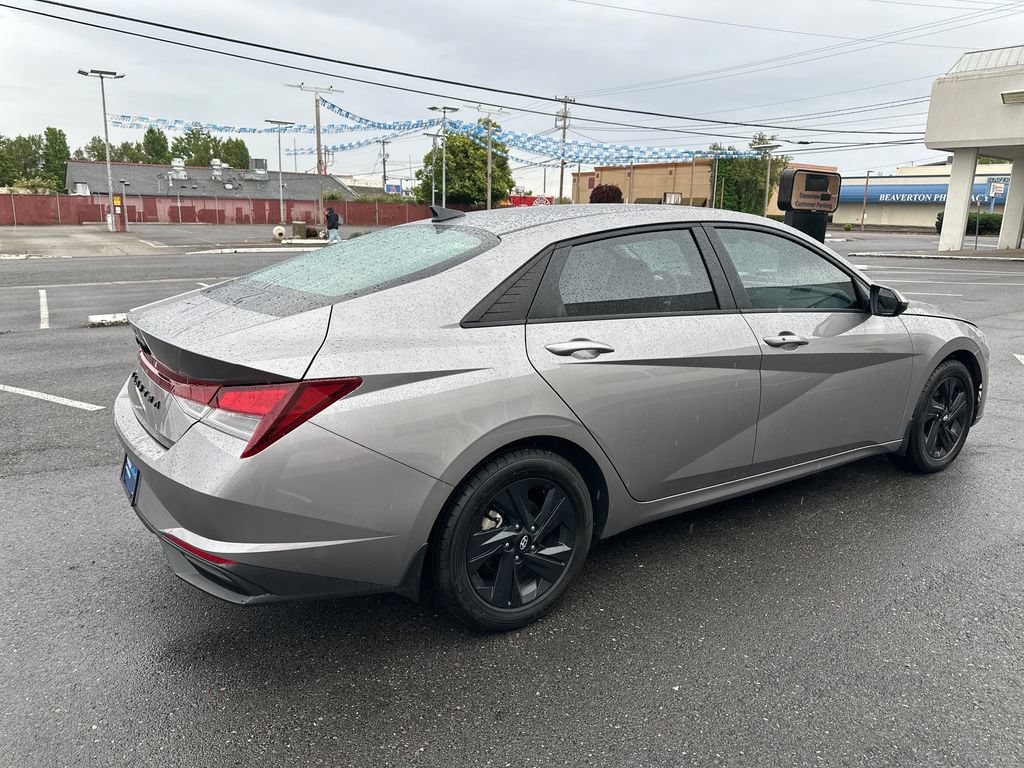Certified 2023 Hyundai Elantra SEL FWD image 6