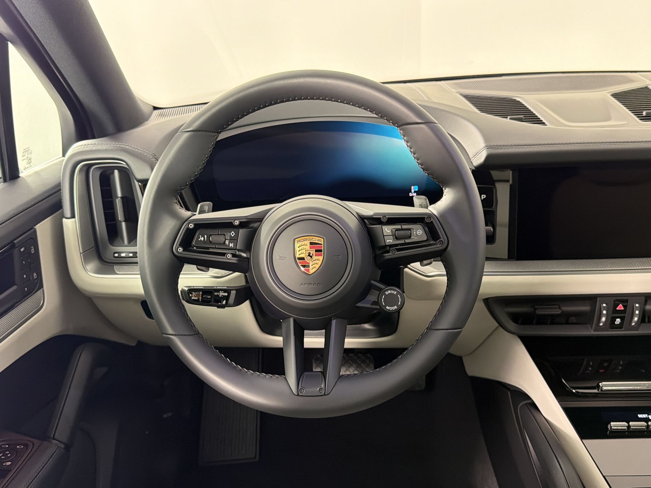 Certified 2026 Porsche Cayenne AWD/4WD image 21
