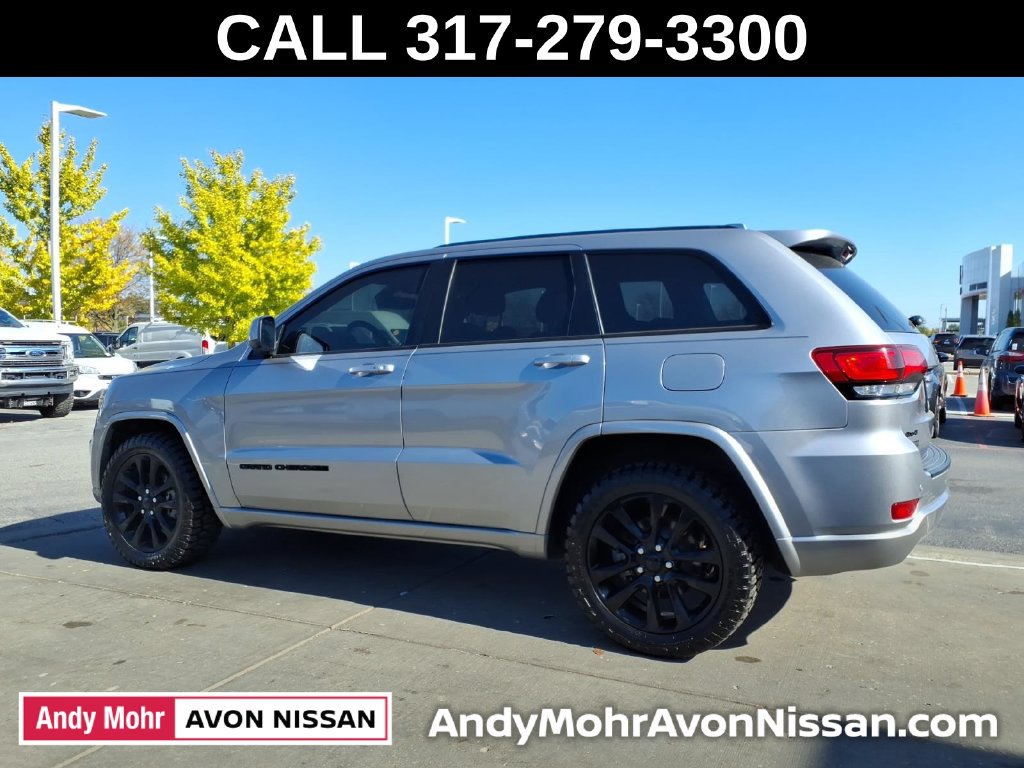 Used 2019 Jeep Grand Cherokee Altitude AWD/4WD image 5