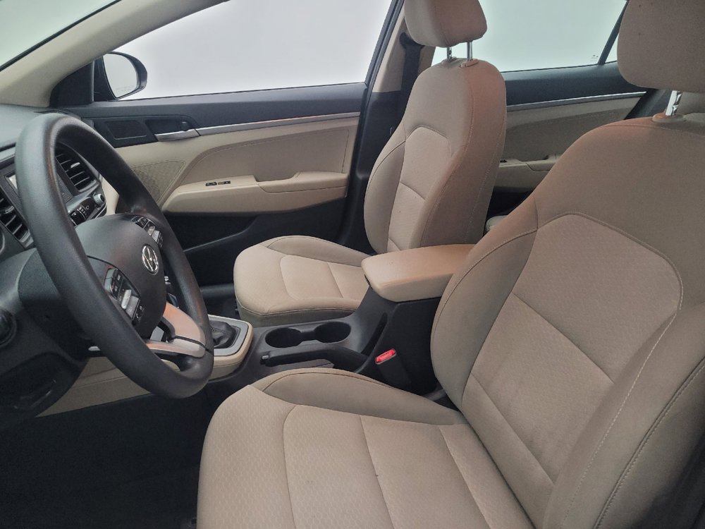 Used 2020 Hyundai Elantra SE FWD image 17