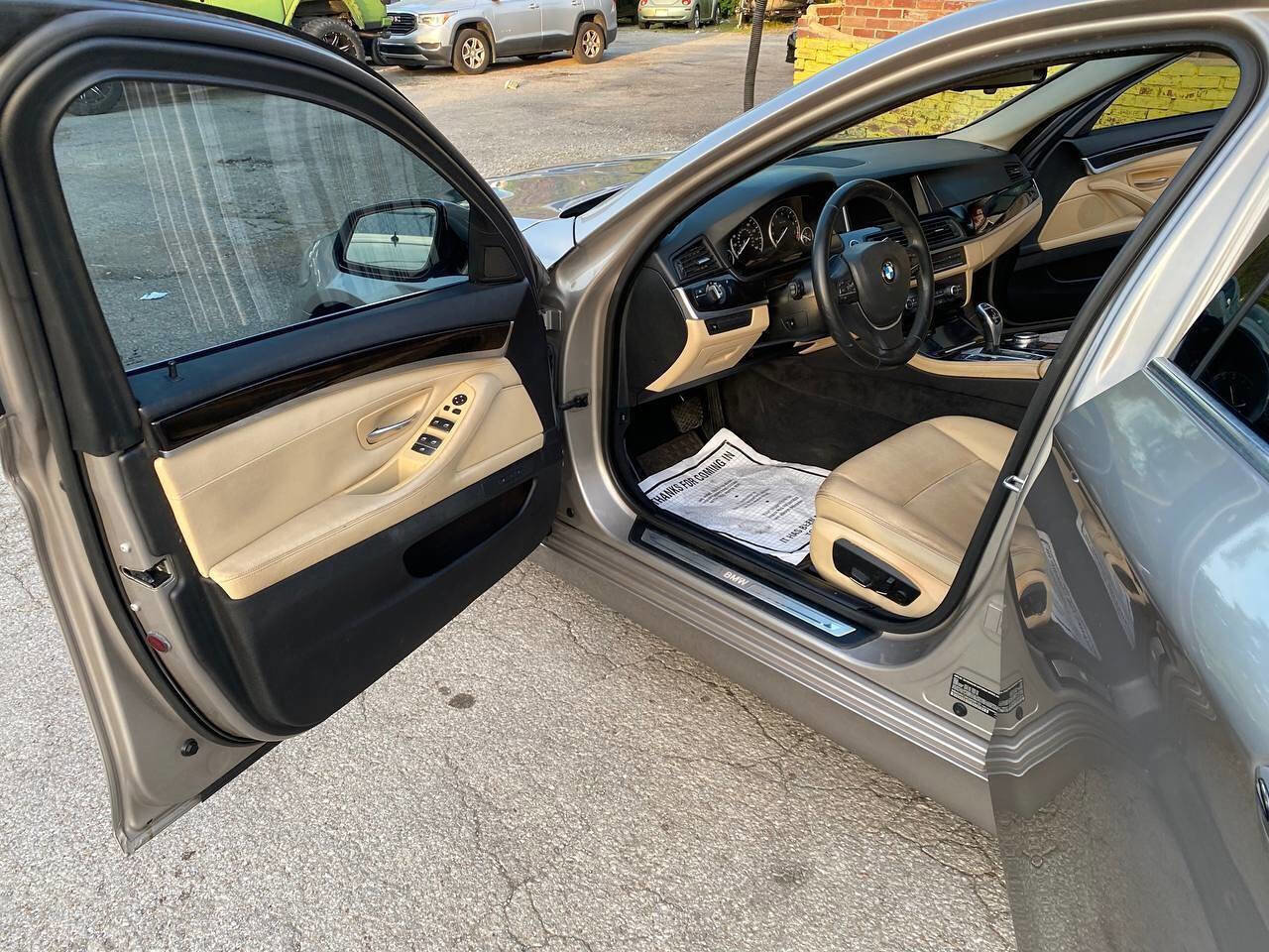 Used 2016 BMW 528i Sedan image 9