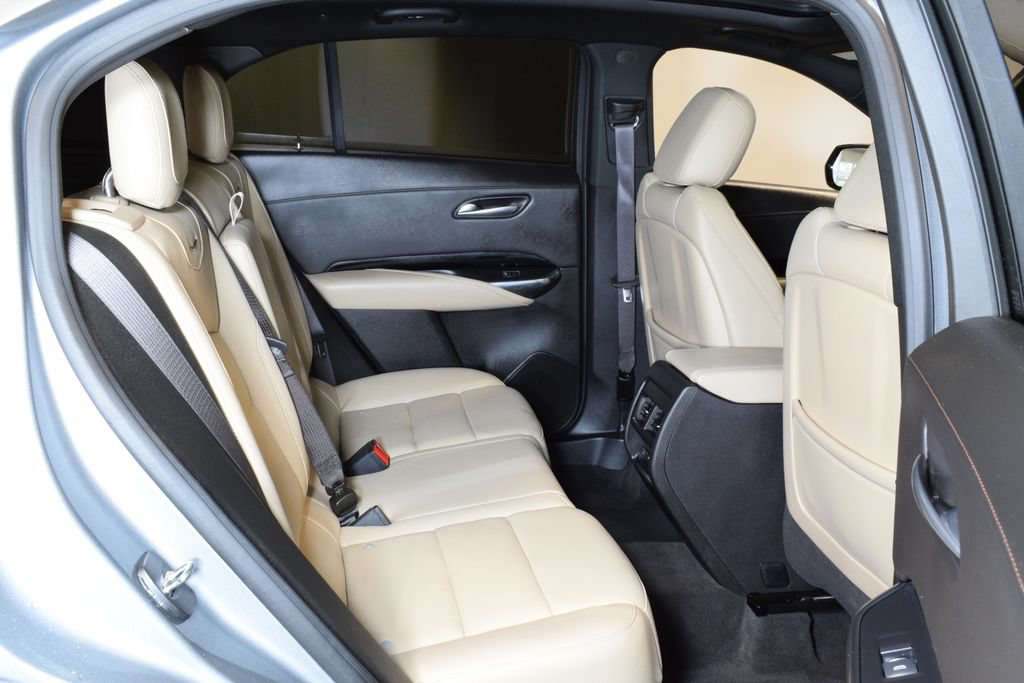 Used 2024 Cadillac XT4 Luxury w/ Cold Weather Package AWD/4WD image 29