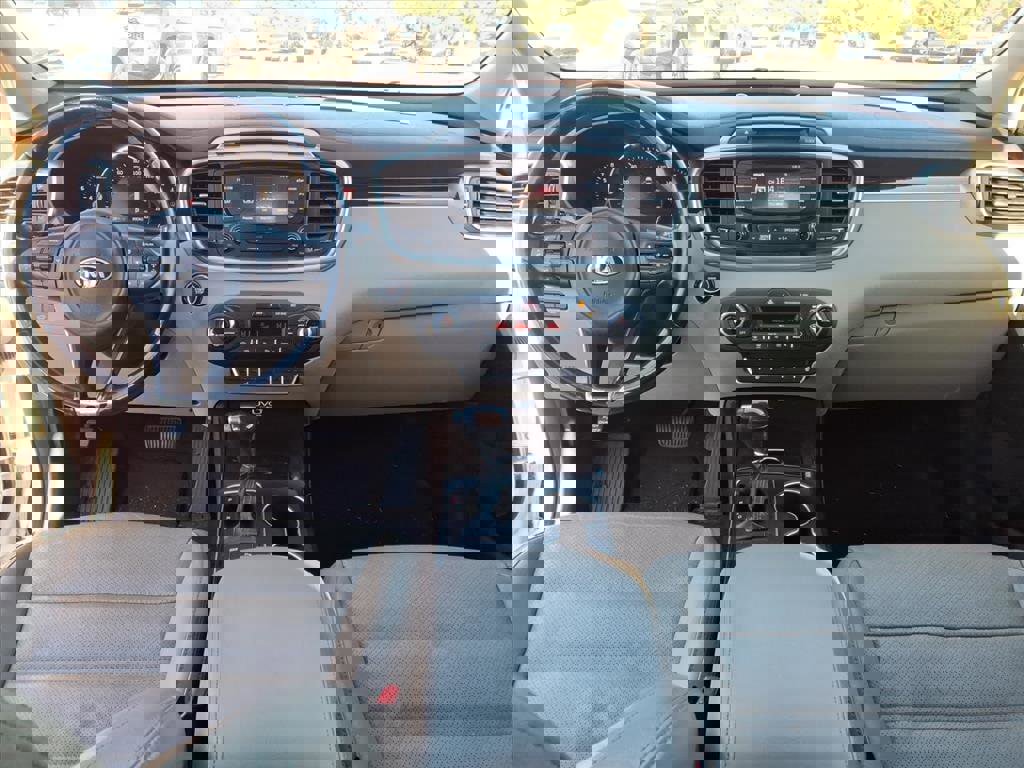 Used 2016 Kia Sorento EX w/ EX Premium Package image 7