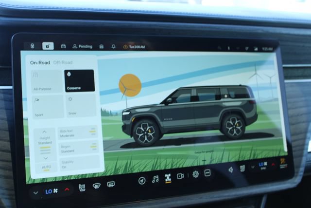 Used 2024 Rivian R1S Adventure AWD/4WD image 35