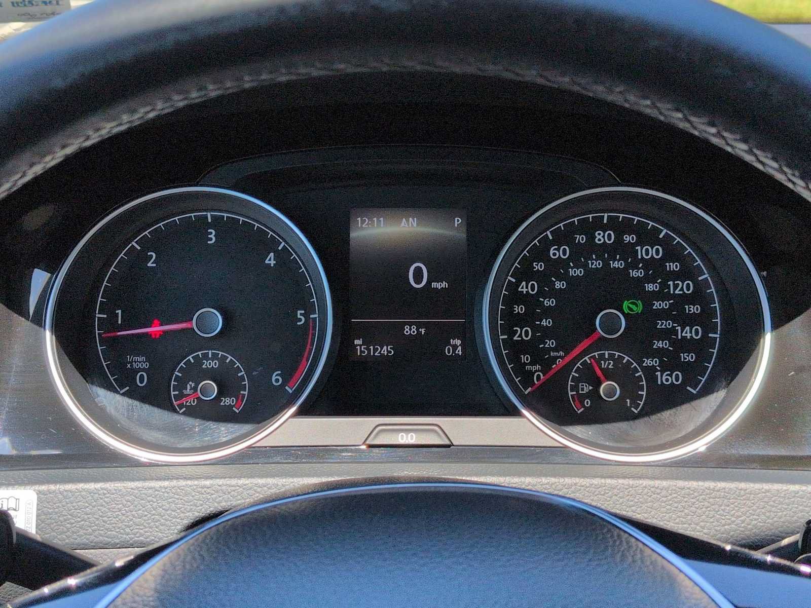 Used 2015 Volkswagen Golf TDI SEL FWD image 34