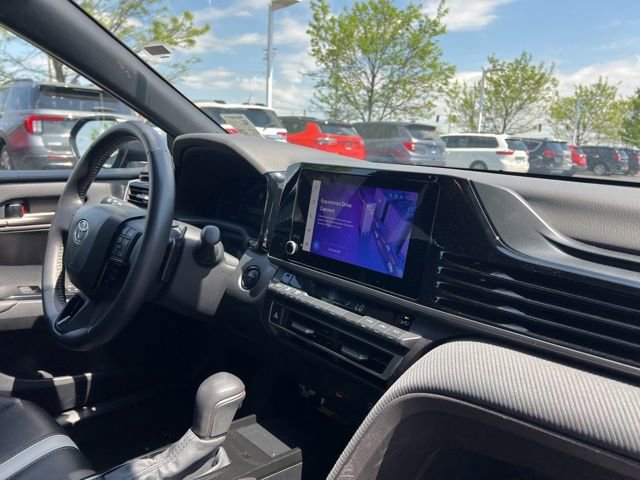 Used 2025 Toyota Camry SE FWD image 32