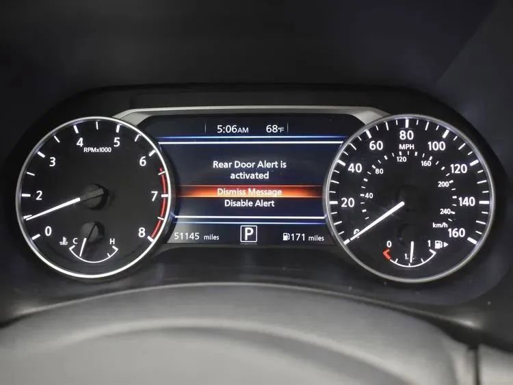 Used 2024 Nissan Sentra SV FWD image 27
