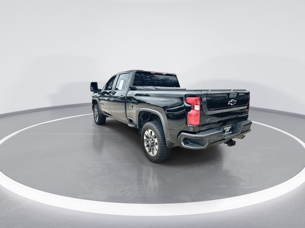 Used 2024 Chevrolet Silverado 2500 Custom w/ Custom Value Package AWD/4WD image 6
