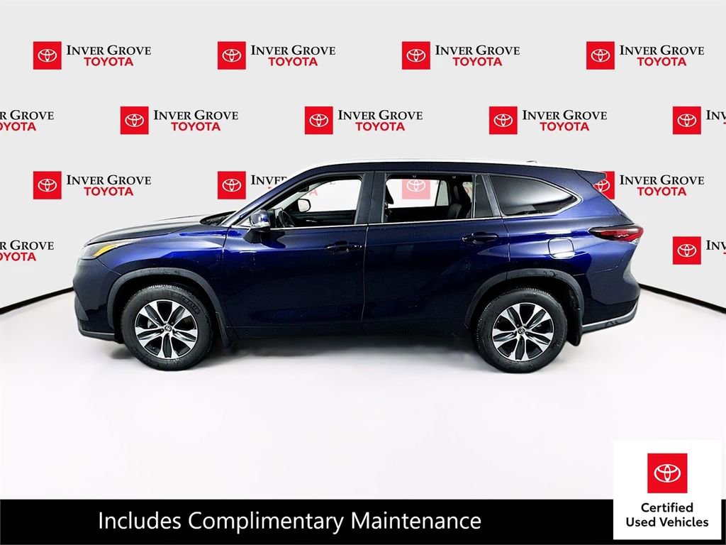 Certified 2025 Toyota Highlander XLE image 9