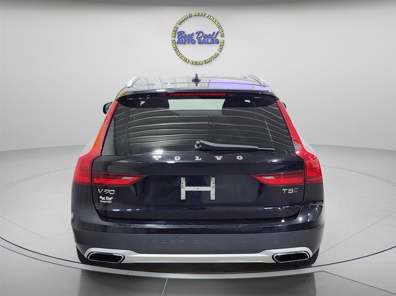 Used 2018 Volvo V90 T5 Cross Country w/ Convenience Package image 6