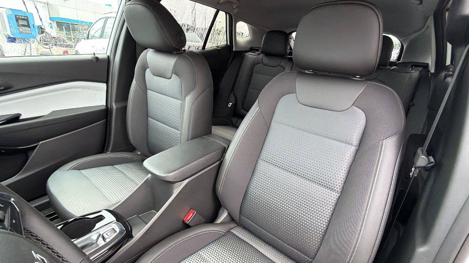 New 2026 Chevrolet Trax LT w/ Driver Confidence Package FWD image 4