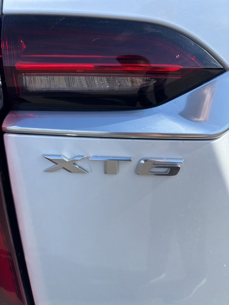 Used 2024 Cadillac XT6 Premium Luxury FWD image 11