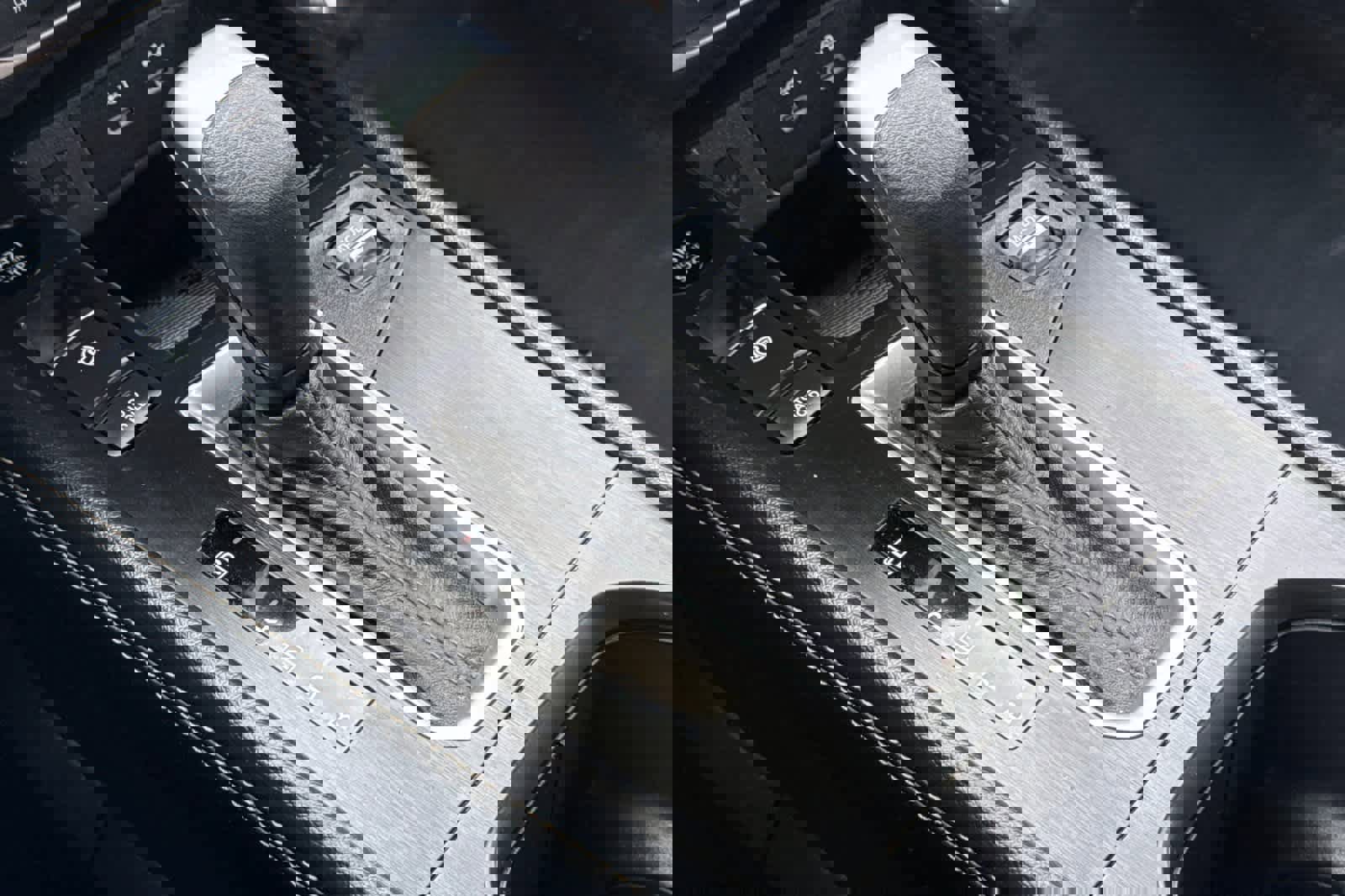 Used 2025 Nissan Kicks SV image 22