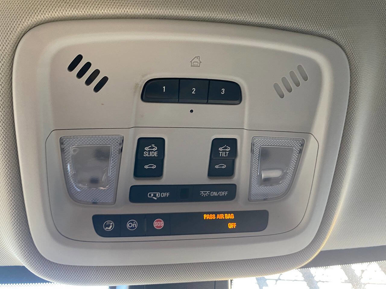 Used 2019 Chevrolet Traverse LT w/ LT Premium Package image 30