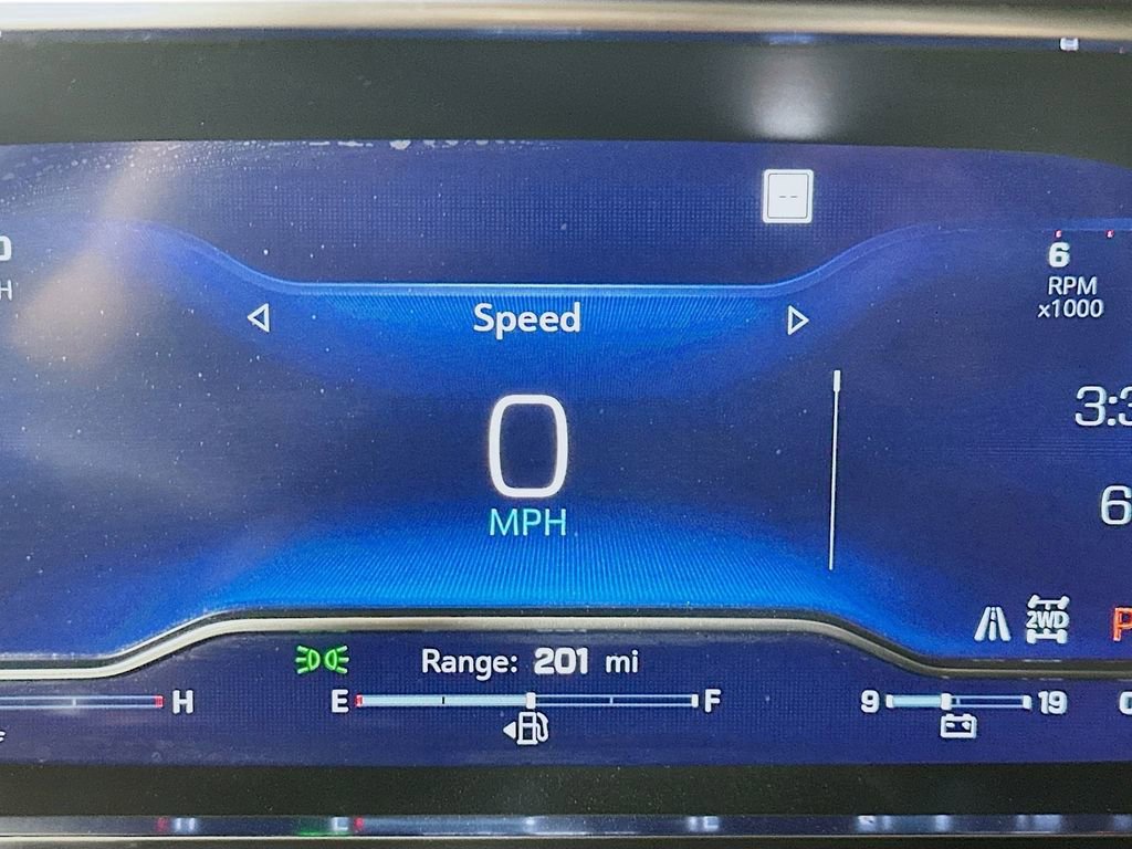 Used 2023 Chevrolet Suburban LT image 15