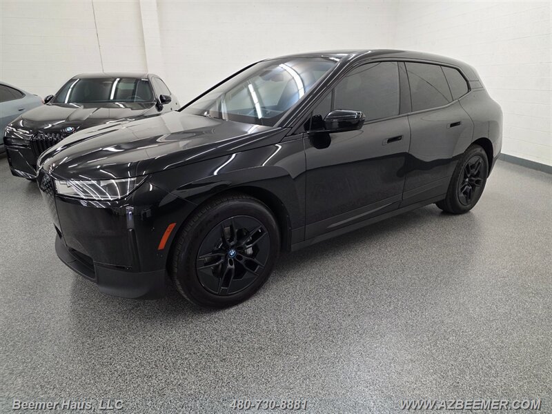 Used 2024 BMW iX xDrive50 AWD/4WD image 2