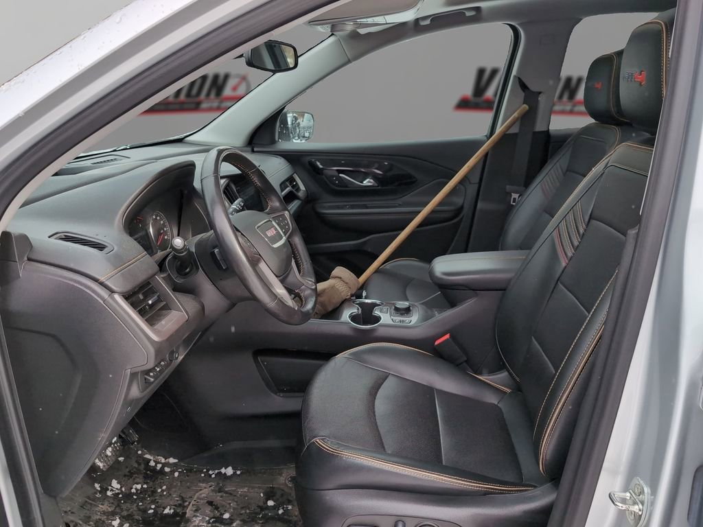 Used 2022 GMC Terrain AT4 w/ Infotainment Package II image 9