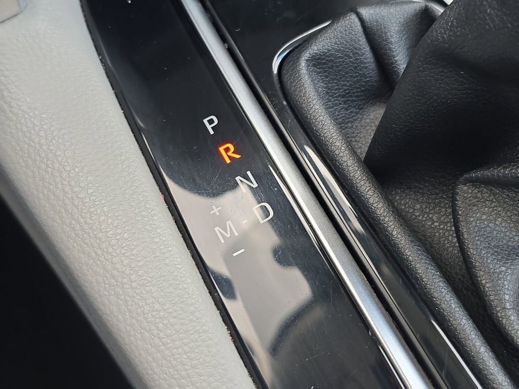 Used 2022 Toyota Corolla Cross L image 27