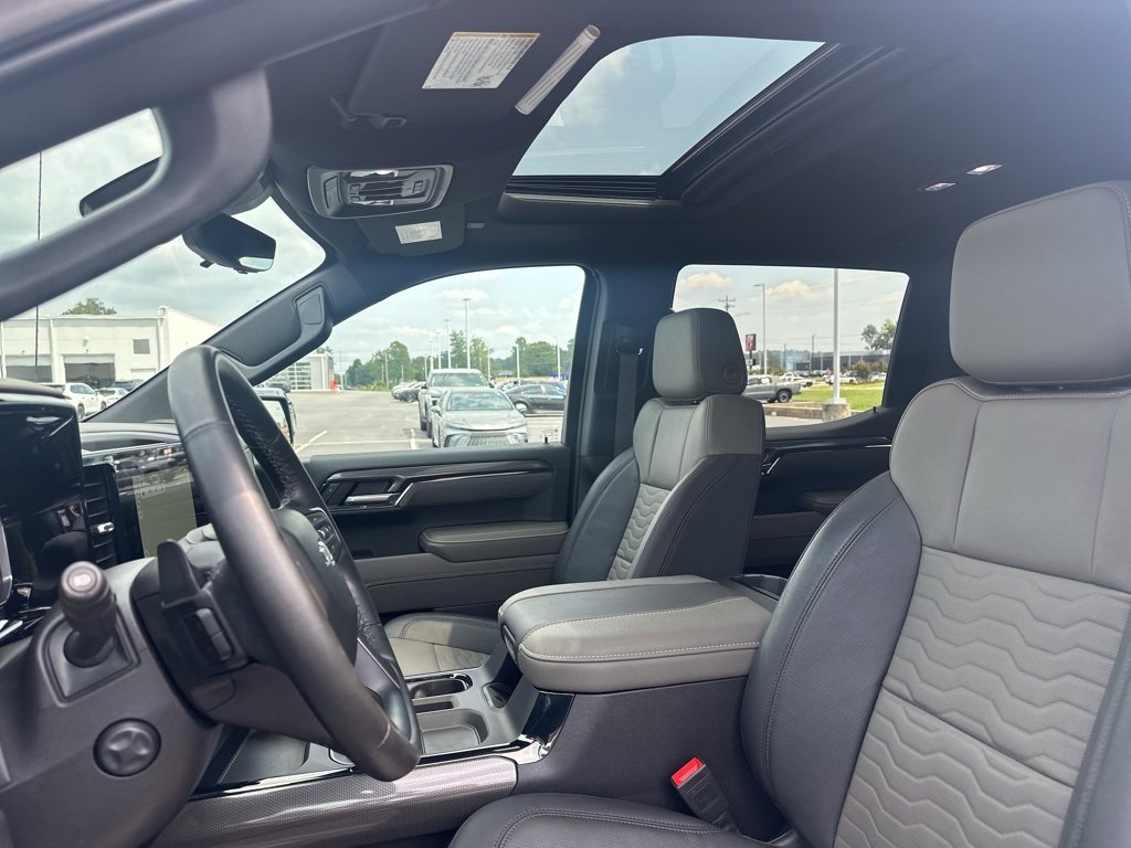 Used 2024 Chevrolet Silverado 1500 ZR2 w/ Technology Package image 27