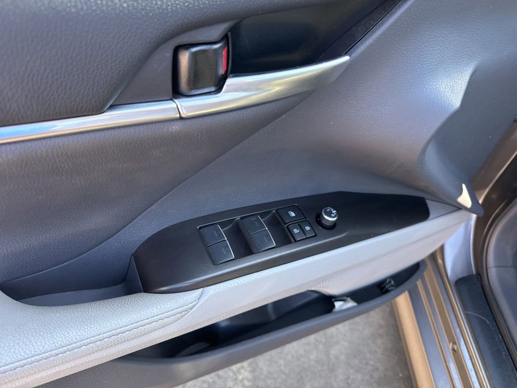 Used 2024 Toyota Camry XLE image 19