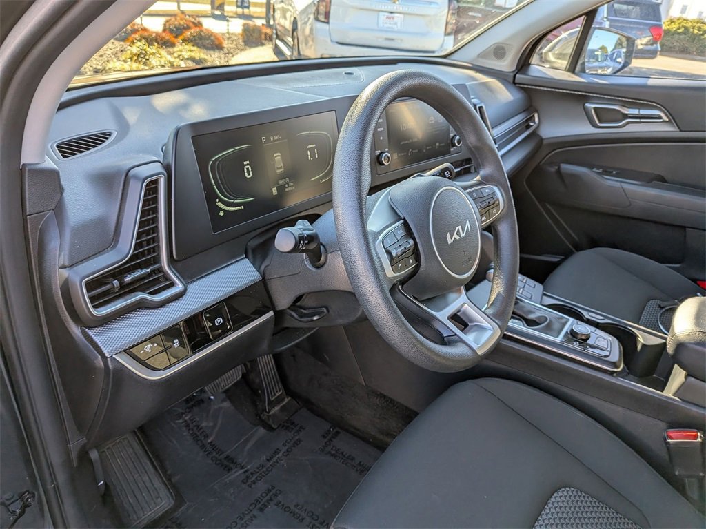 Used 2024 Kia Sportage LX image 15